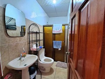 VENDO CASA AMPLIA 4 HABITACIONES EN LOS ALGARROBOS