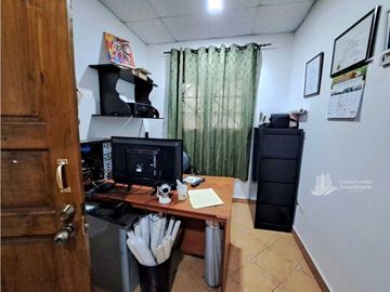 VENDO CASA AMPLIA 4 HABITACIONES EN LOS ALGARROBOS