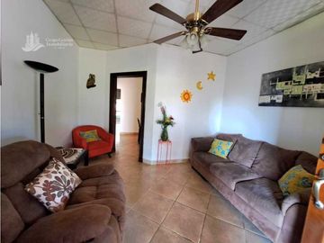 VENDO CASA AMPLIA 4 HABITACIONES EN LOS ALGARROBOS