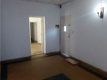 CASA EN CALLE DON ORIONE 385 (RETASADA)