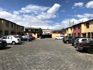 Casa Venta Amplia-Cómoda Norte/Sector Calderón
