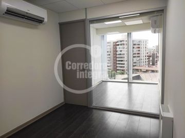 21 m2. 2 privados. Las Condes