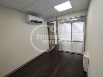 21 m2. 2 privados. Las Condes