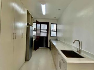 House and Lot with pool for  RENT w/ 4 Bedrooms in Amsic Angeles City Near SM Clark