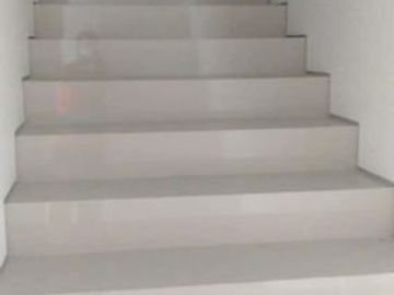 Rumah Minimalis di Kawasan Elit Setraduta