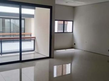 Rumah Minimalis di Kawasan Elit Setraduta