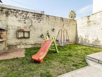 Venta Casa 5 Ambientes Parrilla ,Parque y Permuta Valentín Alsina