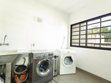 Venta Casa 5 Ambientes Parrilla ,Parque y Permuta Valentín Alsina