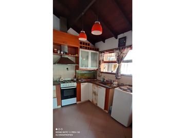 CHALET 4 AMBIENTES CAISAMAR TOMA PERMUTA