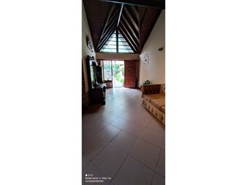 CHALET 4 AMBIENTES CAISAMAR TOMA PERMUTA