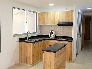 apartamento en arriendo en montecristo. Cod A107571
