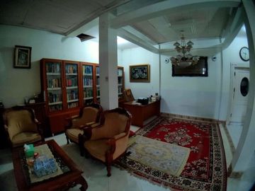 Rumah Larangan Utara Pinggir Jalan Cocok Usaha dan Kostan
