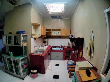 Rumah Larangan Utara Pinggir Jalan Cocok Usaha dan Kostan