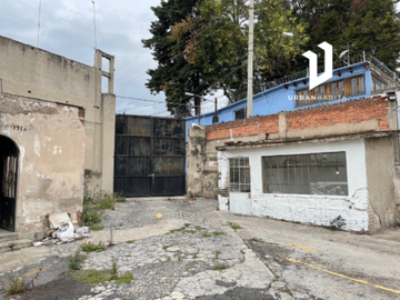 Terreno en Tepepan , uso de suelo habitacional y comercial