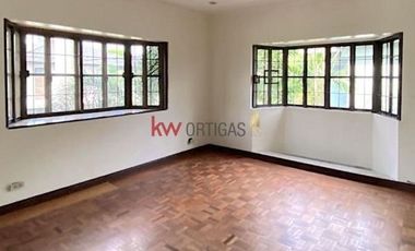 Luxury House for Sale in Valle Verde 4, Pasig City