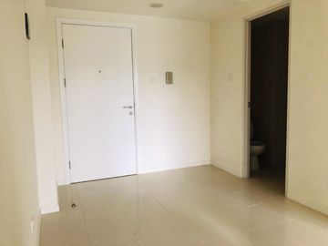 UNFURNISH 1BR Lt.1 APARTEMEN PARAHYANGAN RESIDENCE