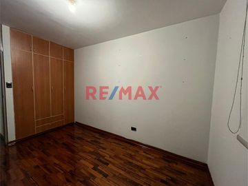 🌟 Venta Departamento flat de 79.25m2 en Condominio las Colinas del Prado Álamos de Monterrico, Santiago de Surco 🌟

✅ Características:
- 🛌 3 Habita