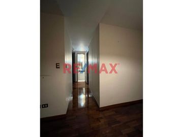 🌟 Venta Departamento flat de 79.25m2 en Condominio las Colinas del Prado Álamos de Monterrico, Santiago de Surco 🌟

✅ Características:
- 🛌 3 Habita