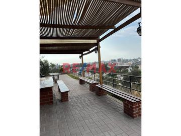 🌟 Venta Departamento flat de 79.25m2 en Condominio las Colinas del Prado Álamos de Monterrico, Santiago de Surco 🌟

✅ Características:
- 🛌 3 Habita