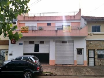 Casa + 2 locales en Paso del Rey