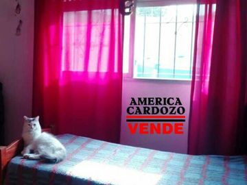 Casa + 2 locales en Paso del Rey