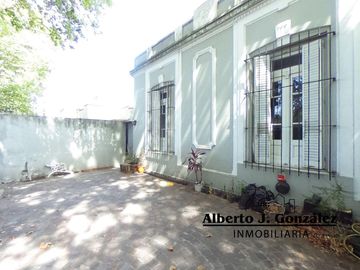 Casa en San Andrés 3 ambientes con parque
