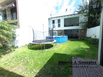 Casa en San Andrés 3 ambientes con parque