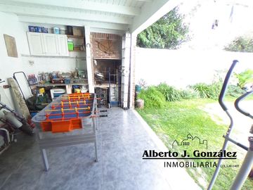 Casa en San Andrés 3 ambientes con parque