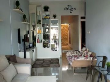 Rumah second 1,5 lt semi furnished di Beji Depok