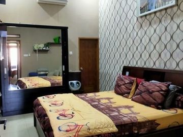Rumah second 1,5 lt semi furnished di Beji Depok