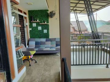 Rumah second 1,5 lt semi furnished di Beji Depok