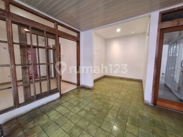 Properti Komersial Premium di Terogong Raya - Lokasi Ramai