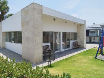 CASA EN PRE VENTA PARQUE SAO PAULO LOMAS DE ANGELOPOLIS 2 HABITACION EN P. BAJA