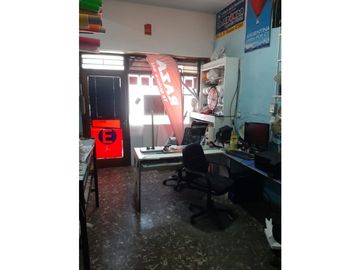 Local con Vivienda en Venta