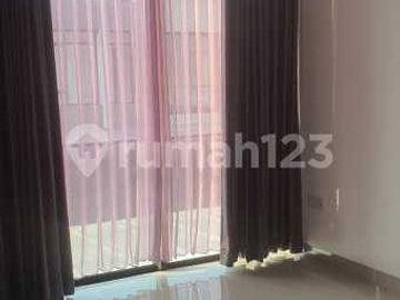 Disewakan Murah Rumah Milenial Pik 2 Extension 4,5x12,5 Furnish