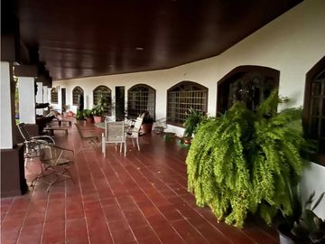 VENDO FINCA DE 22 HECTAREAS CON HERMOSA CASA BUGABA