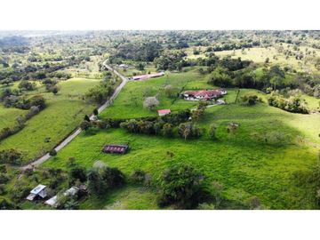 VENDO FINCA DE 22 HECTAREAS CON HERMOSA CASA BUGABA