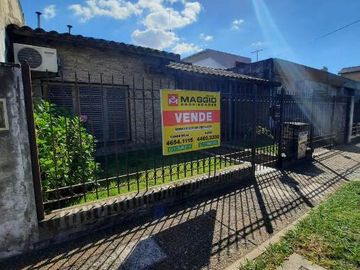 Casa en venta en Villa Luzuriaga