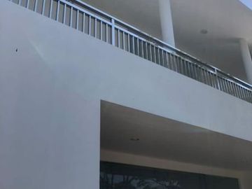 RUMAH HOOK CLUSTER SANDIEGO Hadap selatan timur