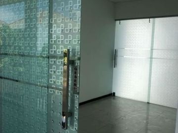RUMAH HOOK CLUSTER SANDIEGO Hadap selatan timur