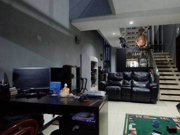 Rumah Sayap Riau dekat Supratman Dago Bandung
