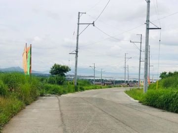 Townhouse for Sale in Binangonan For more Inquiries DONALD PORTUGUEZ SUN# 0933825---- TM# 0955561----