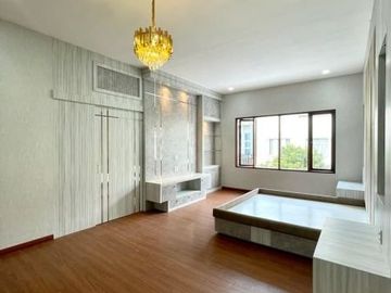 Villa Komplek Cemara Asri Jalan Azalea Medan
