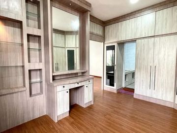 Villa Komplek Cemara Asri Jalan Azalea Medan