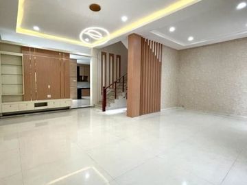 Villa Komplek Cemara Asri Jalan Azalea Medan