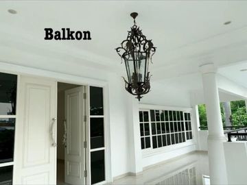 Rumah Hoek, SHM, jual dibawah harga apraisal, di Kemang, Jakarta Selatan