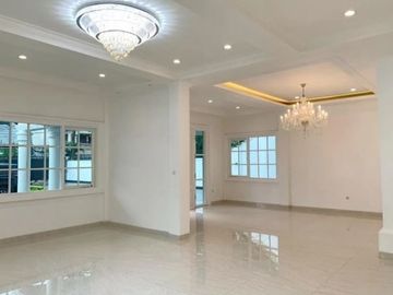 Rumah Hoek, SHM, jual dibawah harga apraisal, di Kemang, Jakarta Selatan