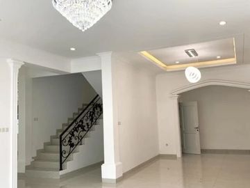 Rumah Hoek, SHM, jual dibawah harga apraisal, di Kemang, Jakarta Selatan