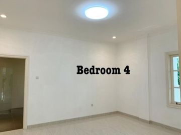 Rumah Hoek, SHM, jual dibawah harga apraisal, di Kemang, Jakarta Selatan