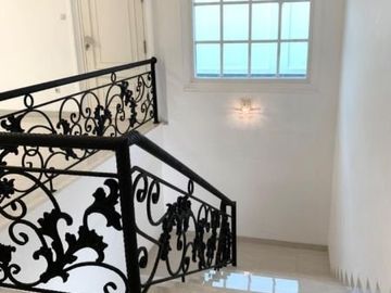 Rumah Hoek, SHM, jual dibawah harga apraisal, di Kemang, Jakarta Selatan